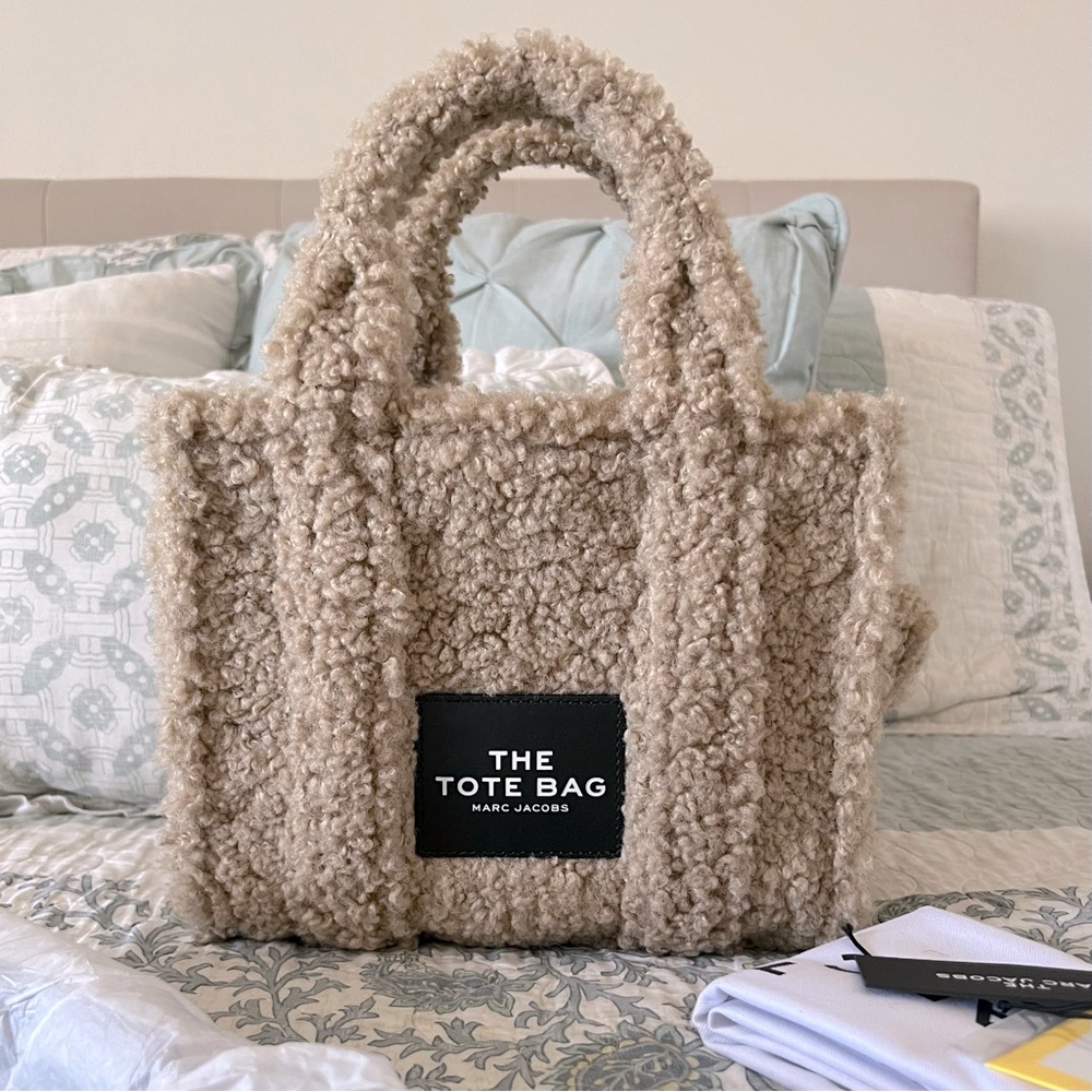 Marc Jacobs The Teddy Mini Tote Bag Beige NWT